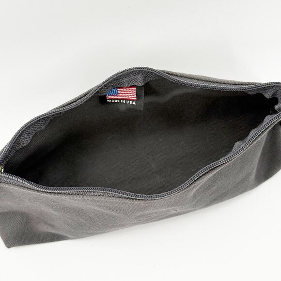 THE MET The Metropolitan Museum of Art ‘Yield to the Art’ Canvas Zipper Pouch - Picture 11 of 12